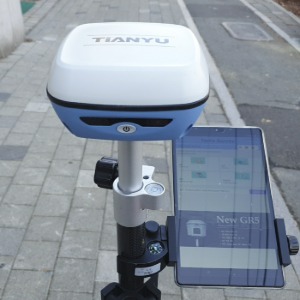 [중고]TIANYU GPS측량기 IMU GR2 풀세트 / 965채널 GNSS 수신기 삼성 태블릿포함